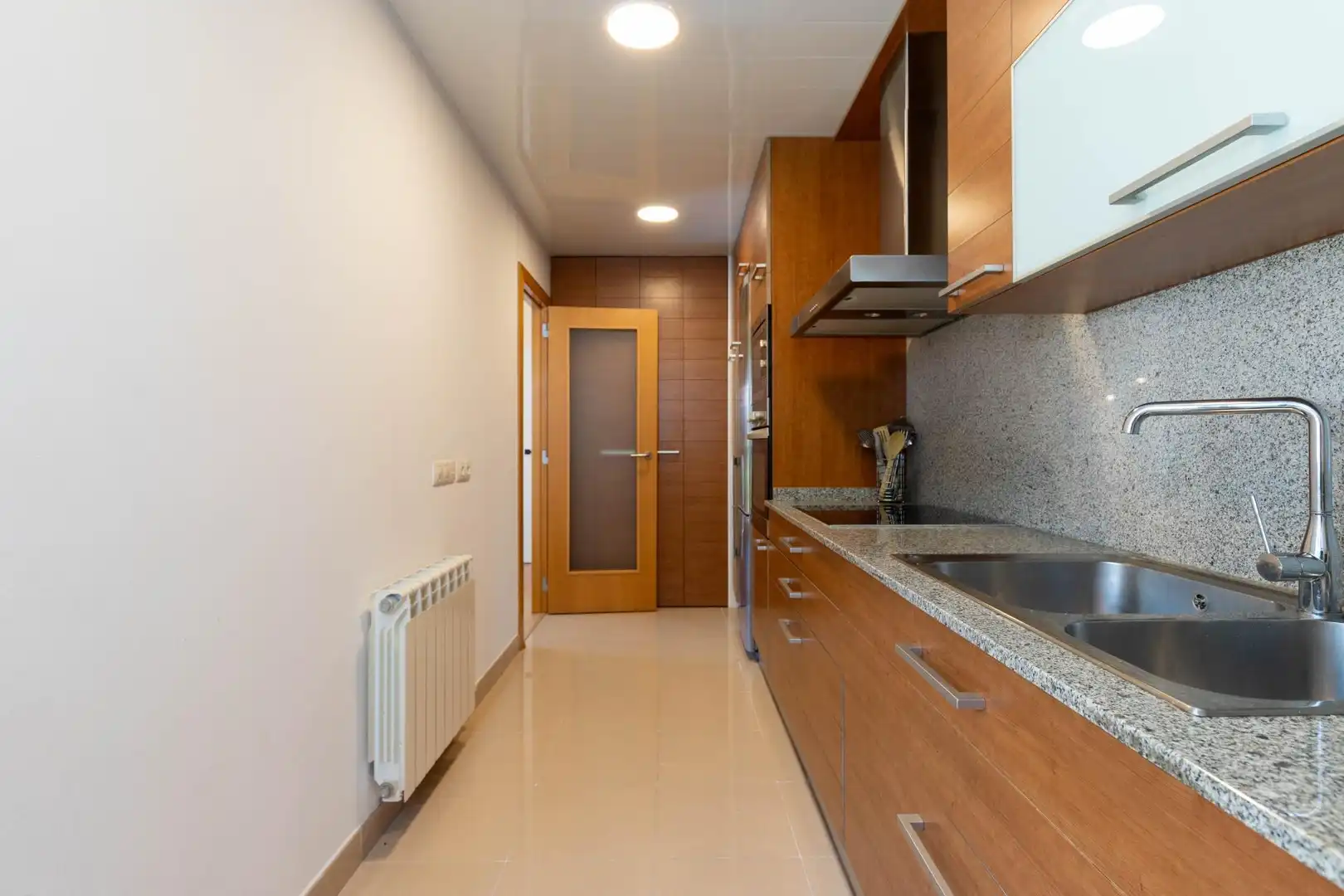 Cocina de Piso en venta en Terrassa con Calefacción y Piscina comunitaria