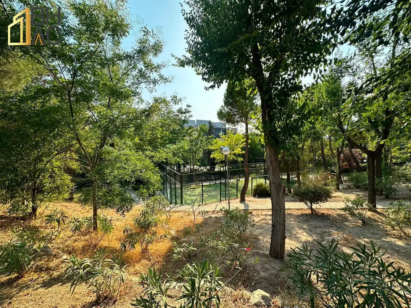 Jardí de Pis en venda en La Moraleja amb Aire condicionat, Calefacció i Terrassa