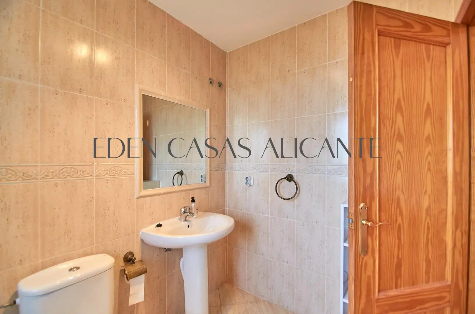 Baño de Casa o chalet en venta en Busot con Aire acondicionado, Calefacción y Jardín privado