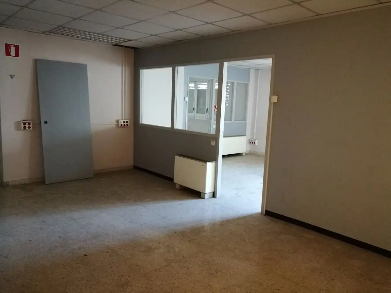 Local comercial de lloguer a Eixample Sud – Migdia, imagen 4