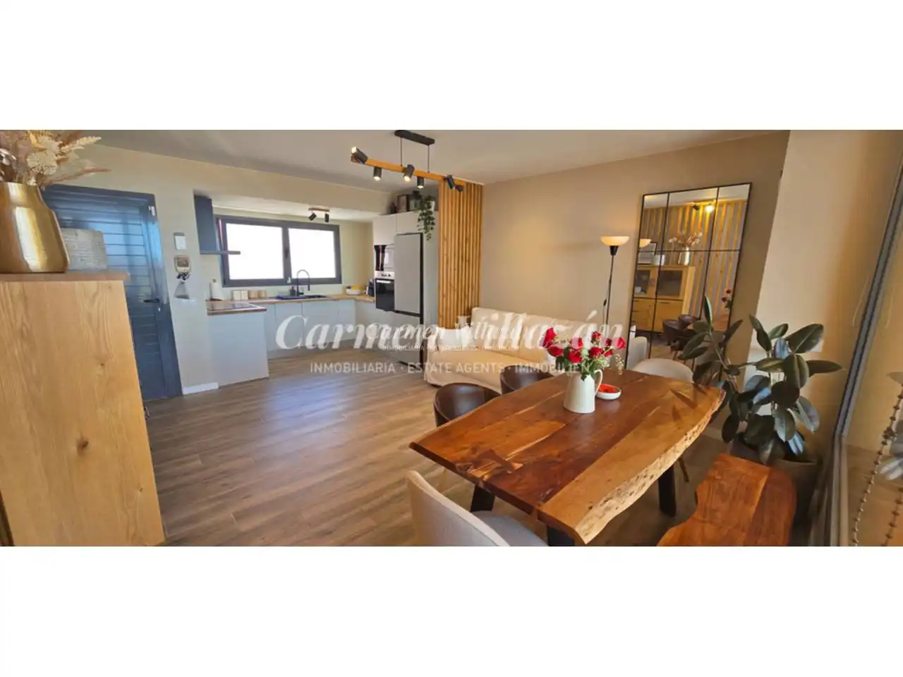 Comedor de Dúplex en venta en Antigua con Aire acondicionado, Terraza y Amueblado