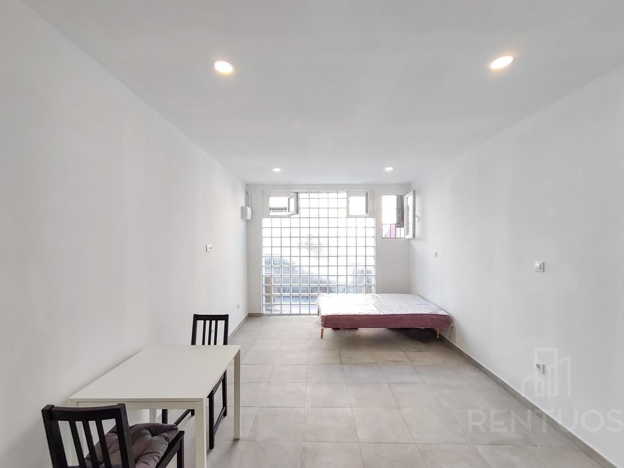 Bedroom of Study for sale in Badalona