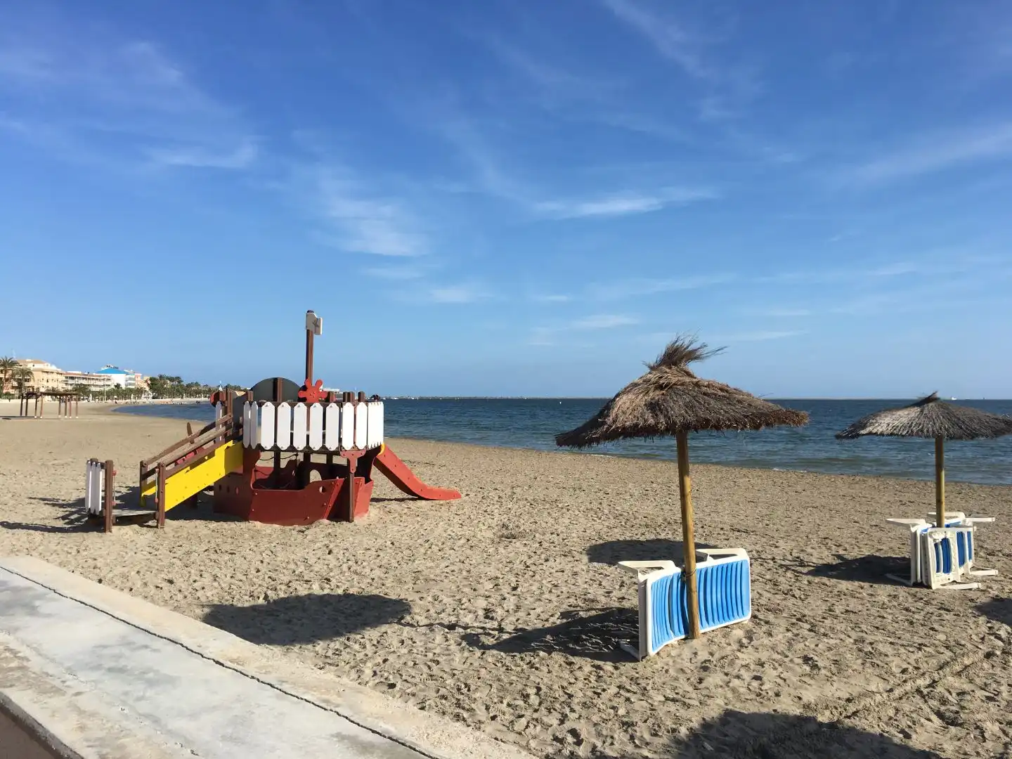 Außenansicht von Wohnungen zur Miete in Santiago de la Ribera
