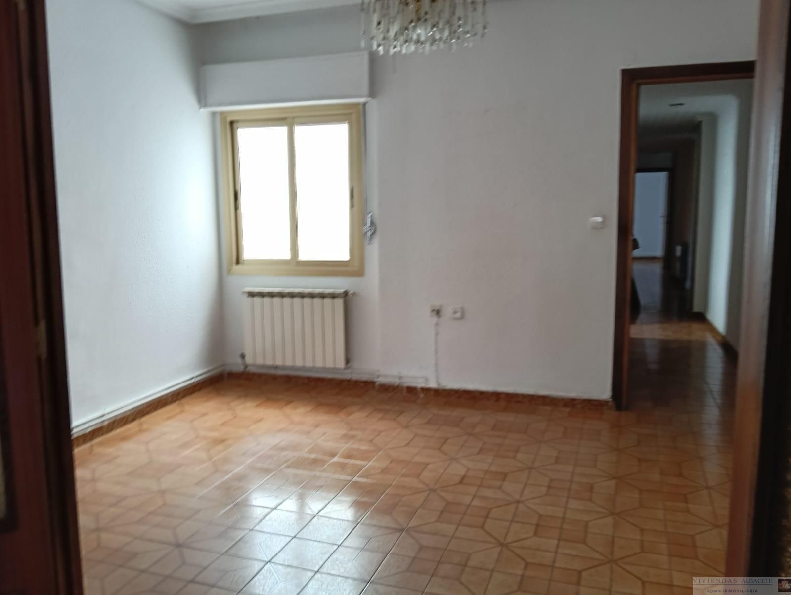 Flat for sale in Feria