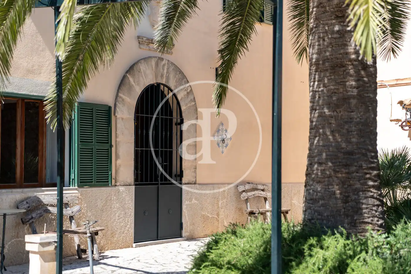 Vista exterior de Casa adosada en venda en Lloret de Vistalegre amb Aire condicionat, Calefacció i Jardí privat