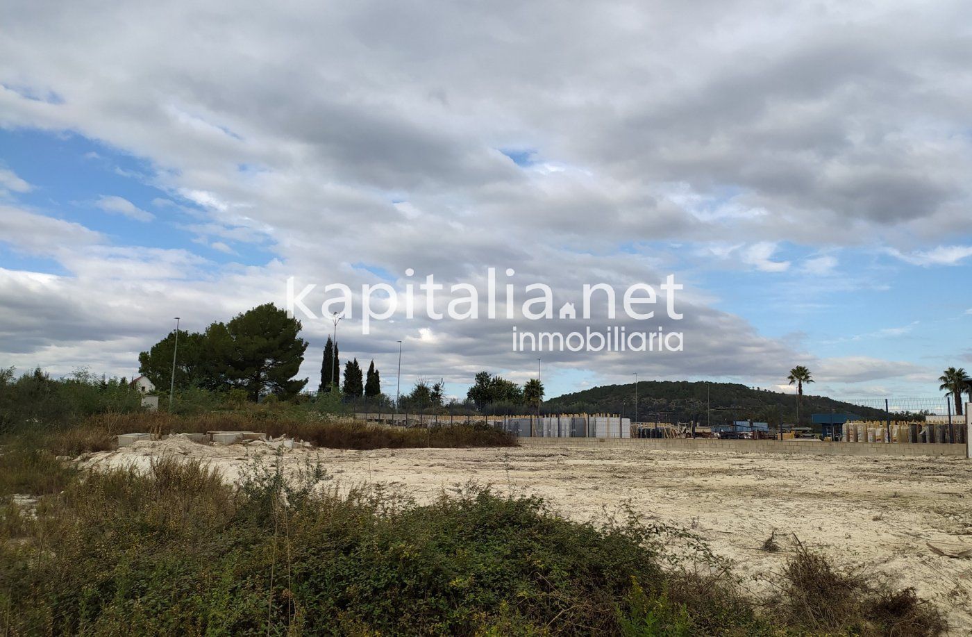 Industrial land for sale in Llanera de Ranes
