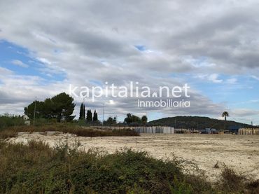 Terreno industrial en venta en Llanera de Ranes