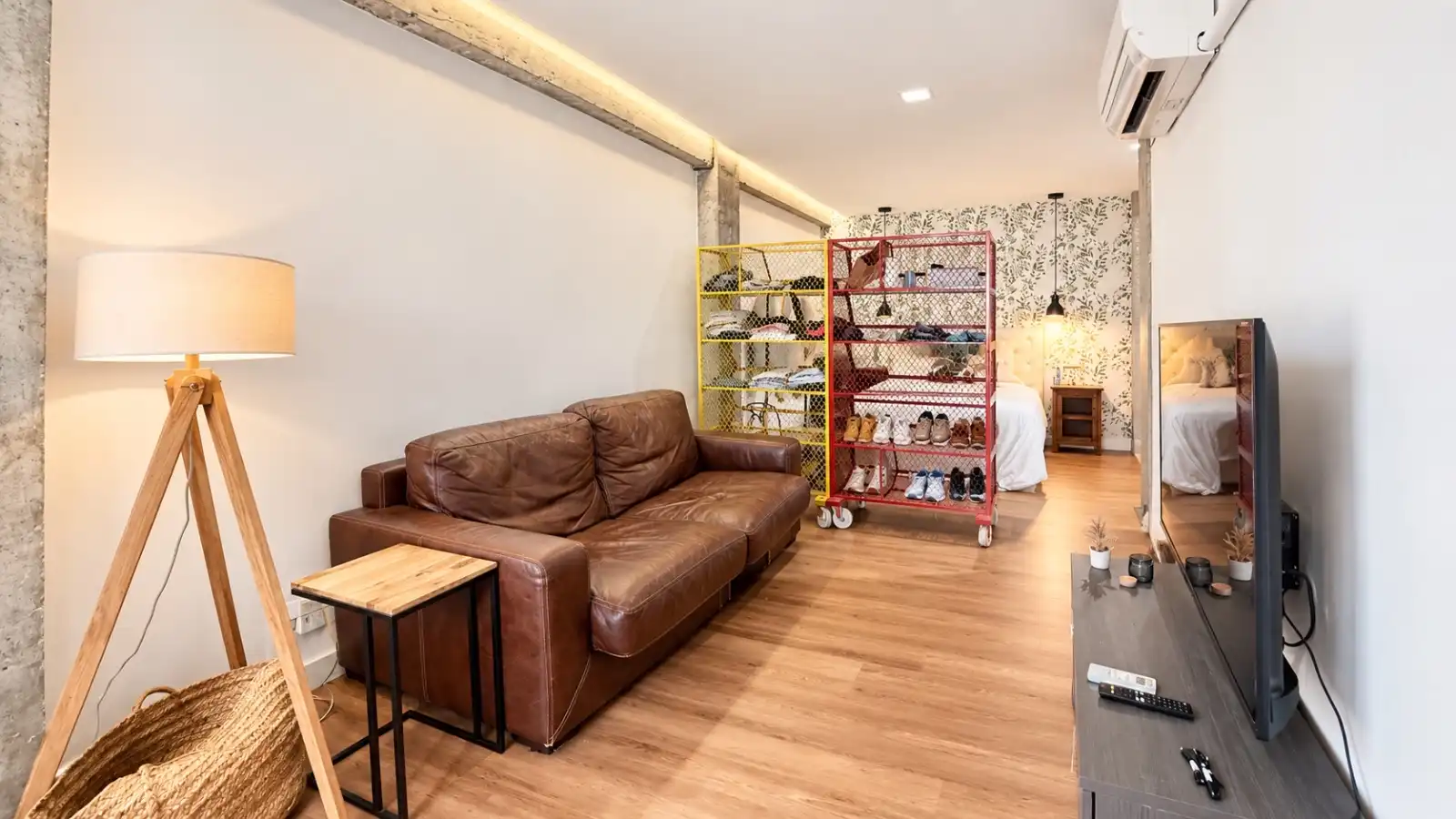 Sala d'estar de Estudi de lloguer en Alicante / Alacant amb Aire condicionat, Calefacció i Moblat