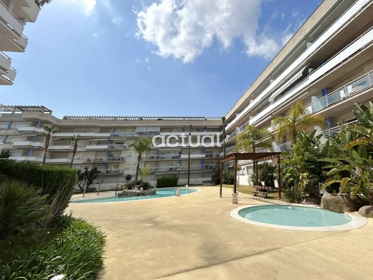 Apartamento con terraza en venta en Avenida port canigó, imagen 15
