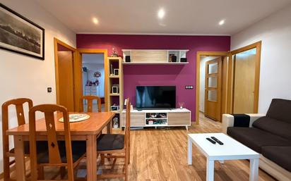 Living room of Flat for sale in El Prat de Llobregat  with Air Conditioner, Parquet flooring and Terrace