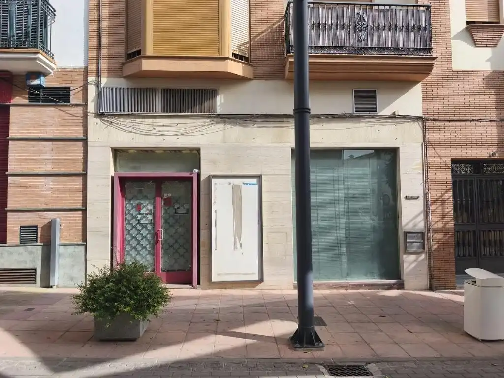 Local comercial en venda a Peligros