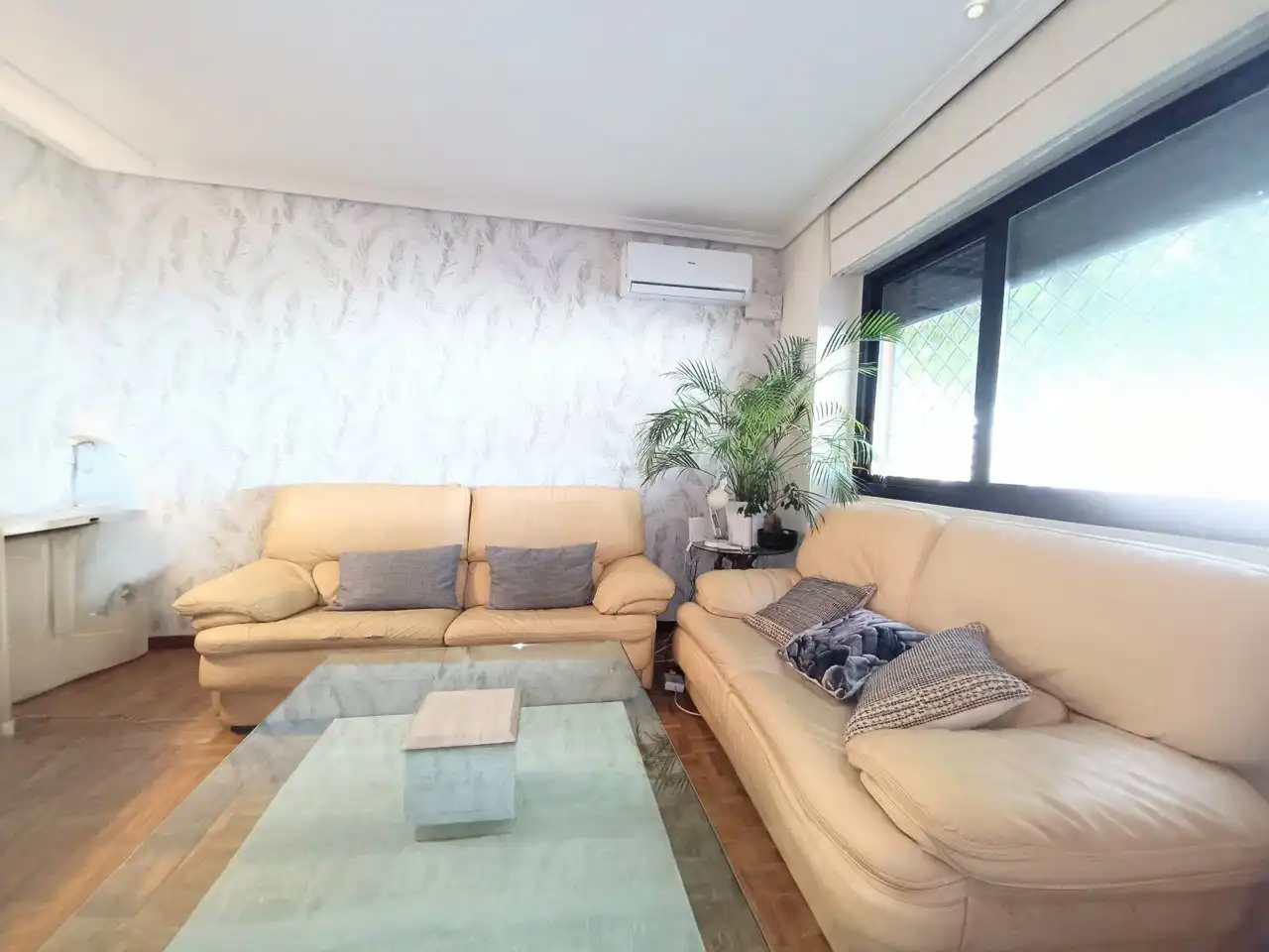 Sala de estar de Piso de alquiler en Madrid con Aire acondicionado, Calefacción y Parquet