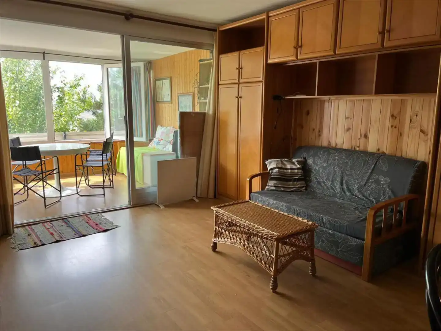 Sala d'estar de Apartament en venda en Sierra Nevada amb Jardí privat, Traster i Moblat