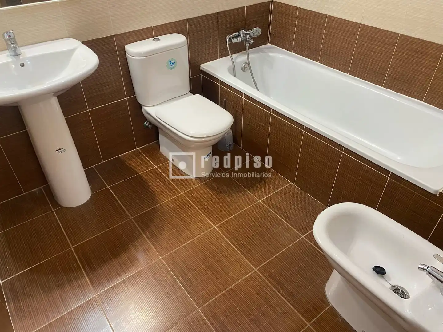 Baño de Casa o chalet de alquiler en El Álamo con Calefacción, Jardín privado y Terraza