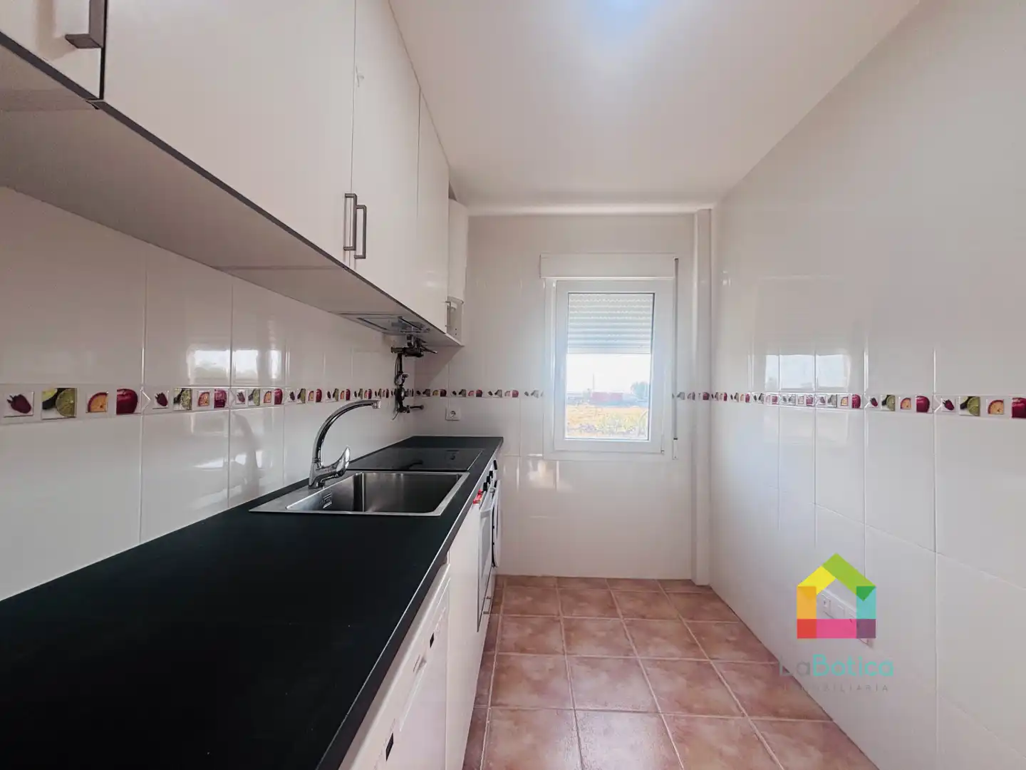 Kitchen of Flat for sale in Ajofrín  with Oven and Washing machine