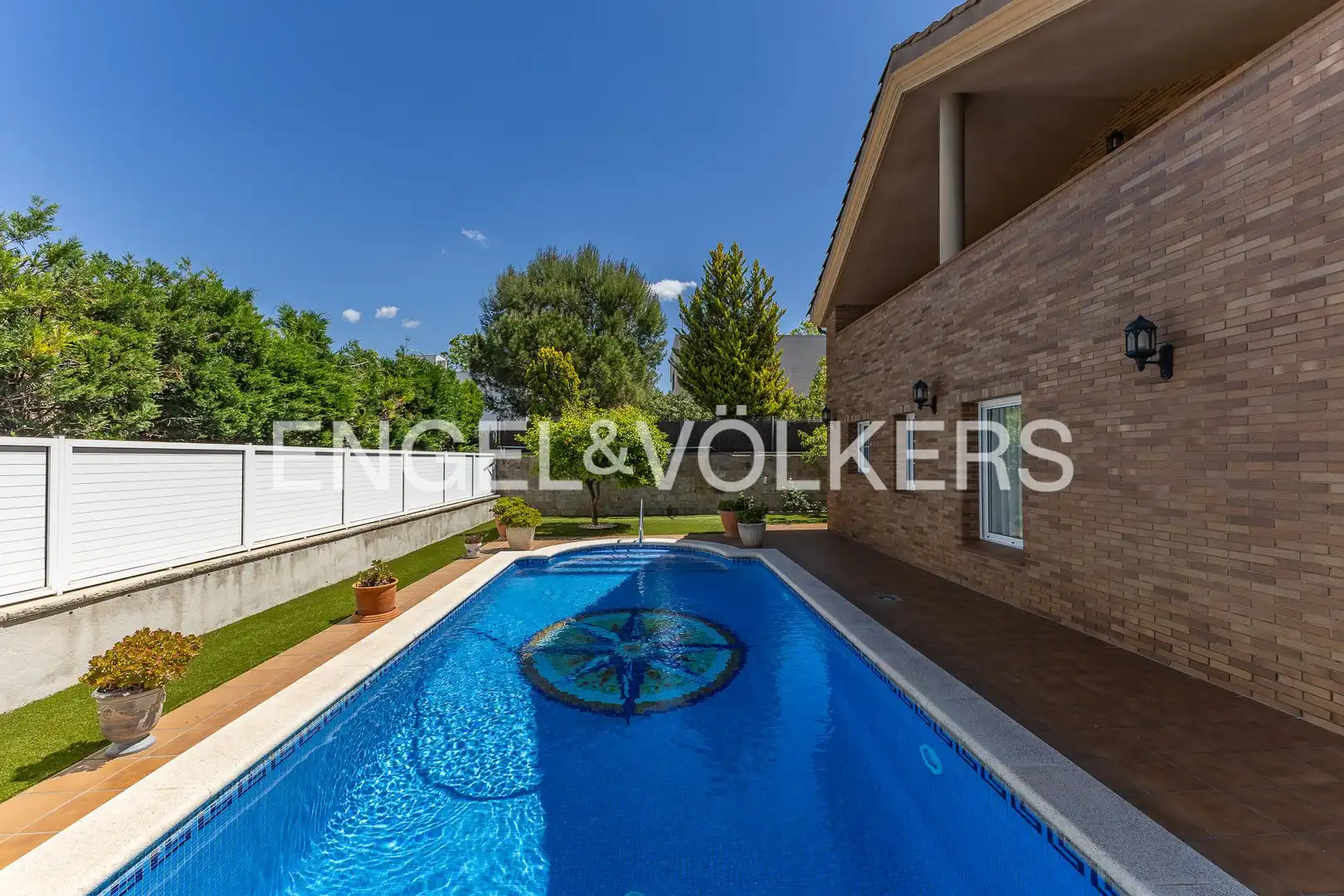 Piscina de Casa o chalet en venta en Molins de Rei con Aire acondicionado, Calefacción y Jardín privado