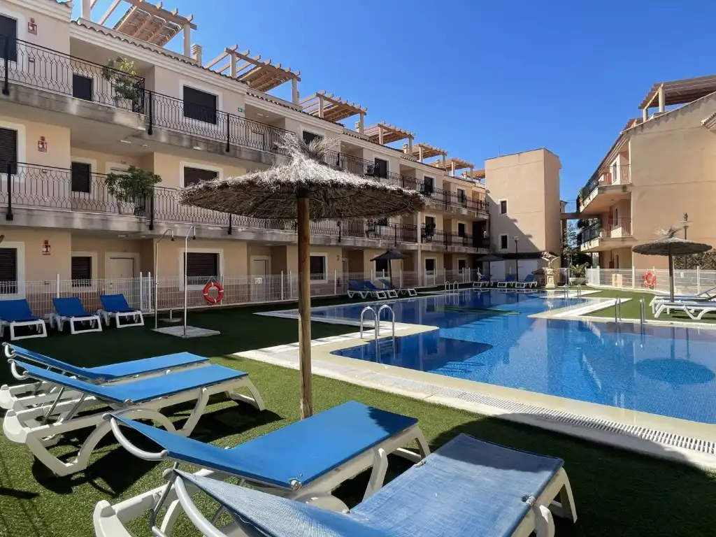 Apartamento con piscina en venta en Los Collados-Los Geraneos, imagen 9