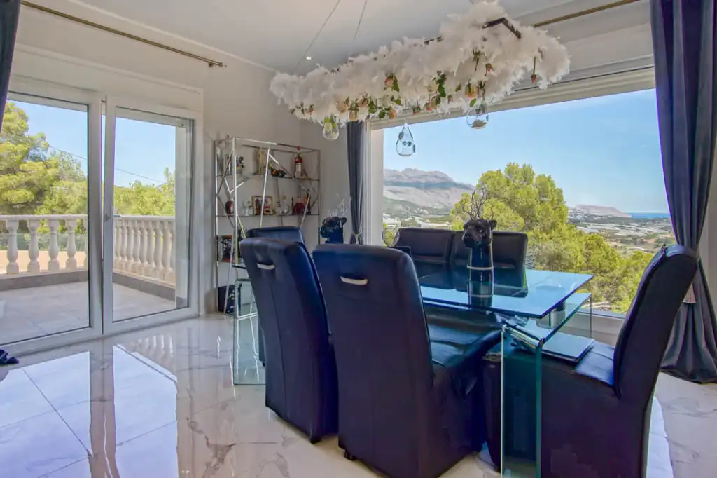 Esszimmer von Haus oder Chalet zum Verkauf in La Nucia mit Terrasse, Fernseher und Balkon