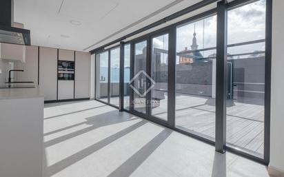Terrace of Flat for sale in  Madrid Capital  with Air Conditioner, Heating and Private garden