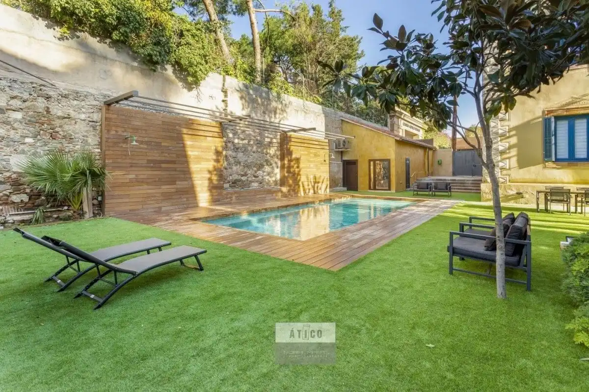 Schwimmbecken von Loft zur Miete in Barcelona mit Klimaanlage, Heizung und Privatgarten