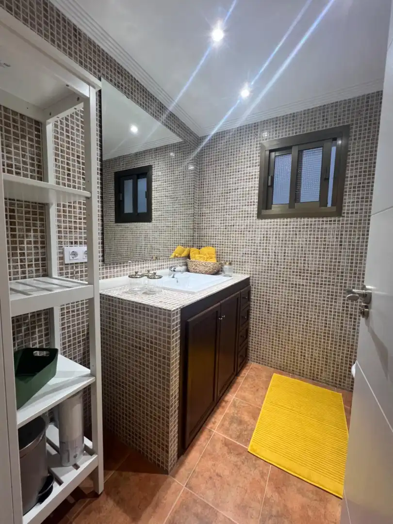 Baño de Piso en venta en Alcalá de Guadaira con Aire acondicionado, Calefacción y Parquet