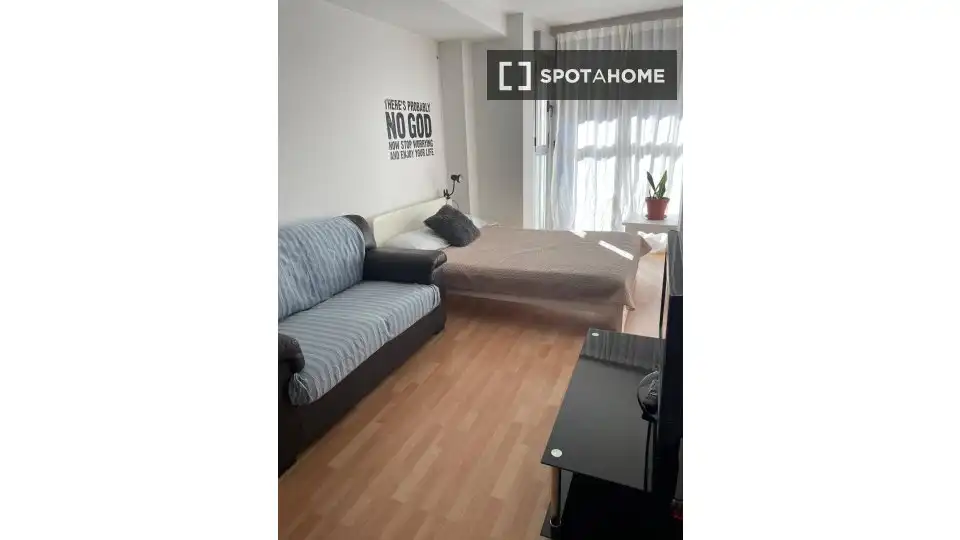Zimmer in Barrio de Benicalap