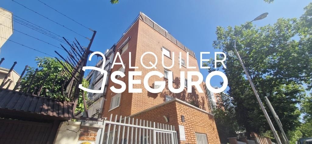 Vista exterior de Pis de lloguer en  Madrid Capital amb Aire condicionat i Calefacció