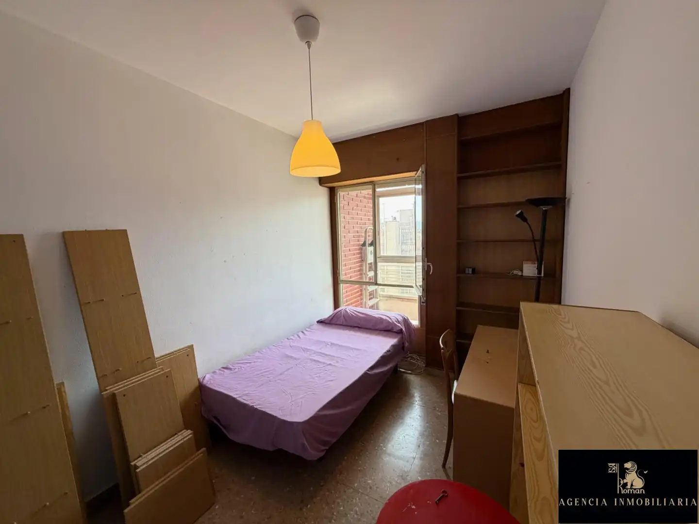 Habitación de Piso en venta en Murcia con Terraza y Balcón