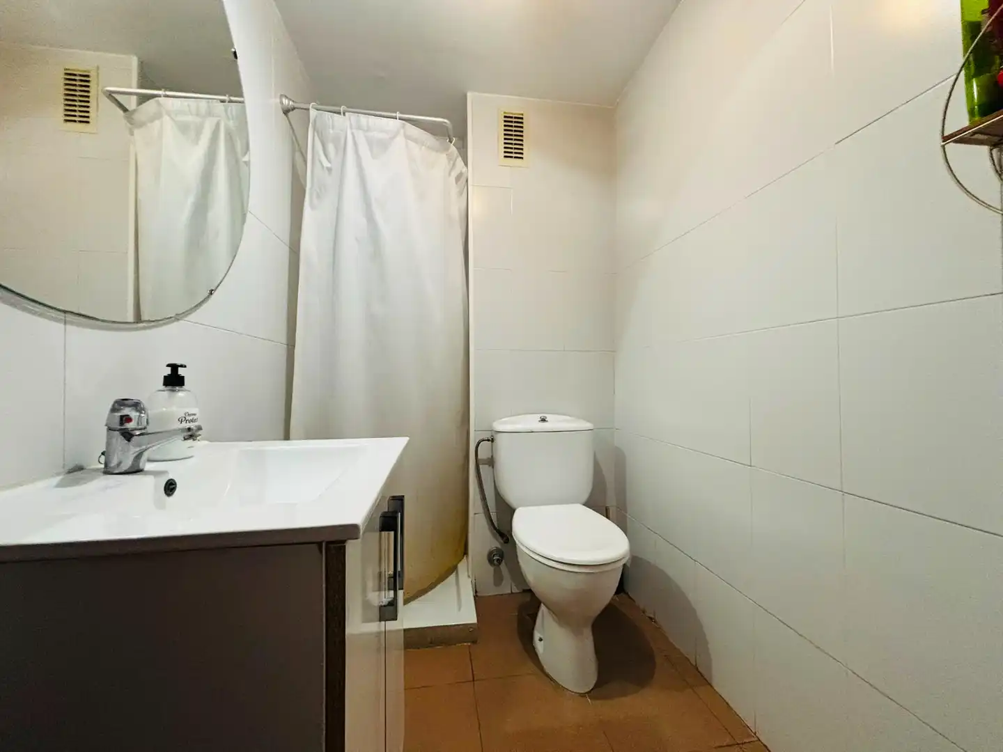 Bathroom of Flat for sale in Salou  with Terrace, Furnished and Oven