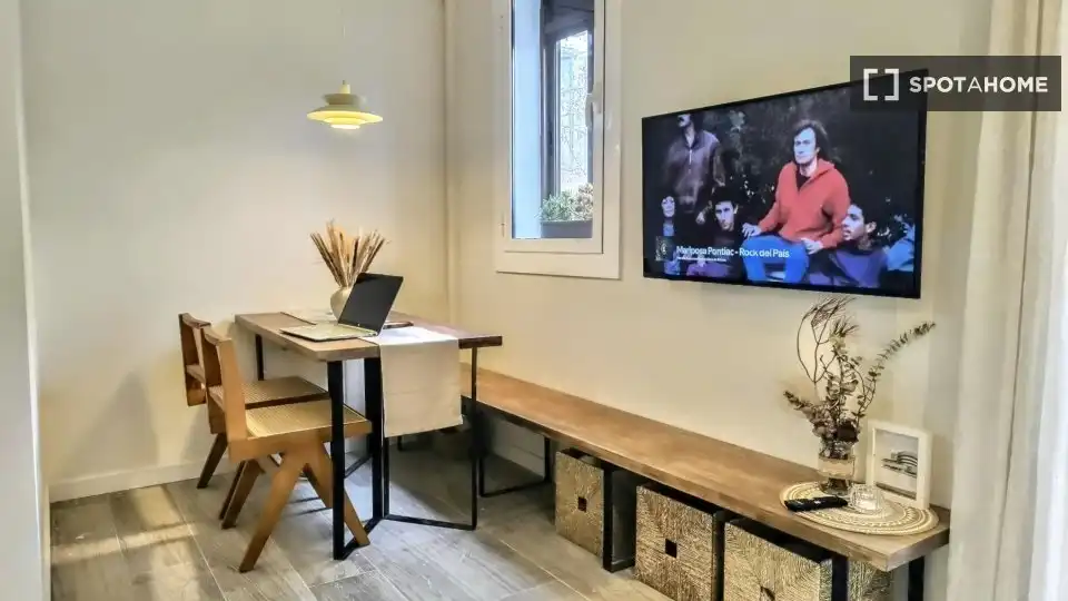 Sala d'estar de Pis de lloguer en Barcelona amb Aire condicionat, Calefacció i Moblat