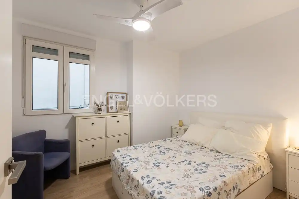Bedroom of Flat for rent in Valencia  with Air Conditioner, Heating and Parquet flooring