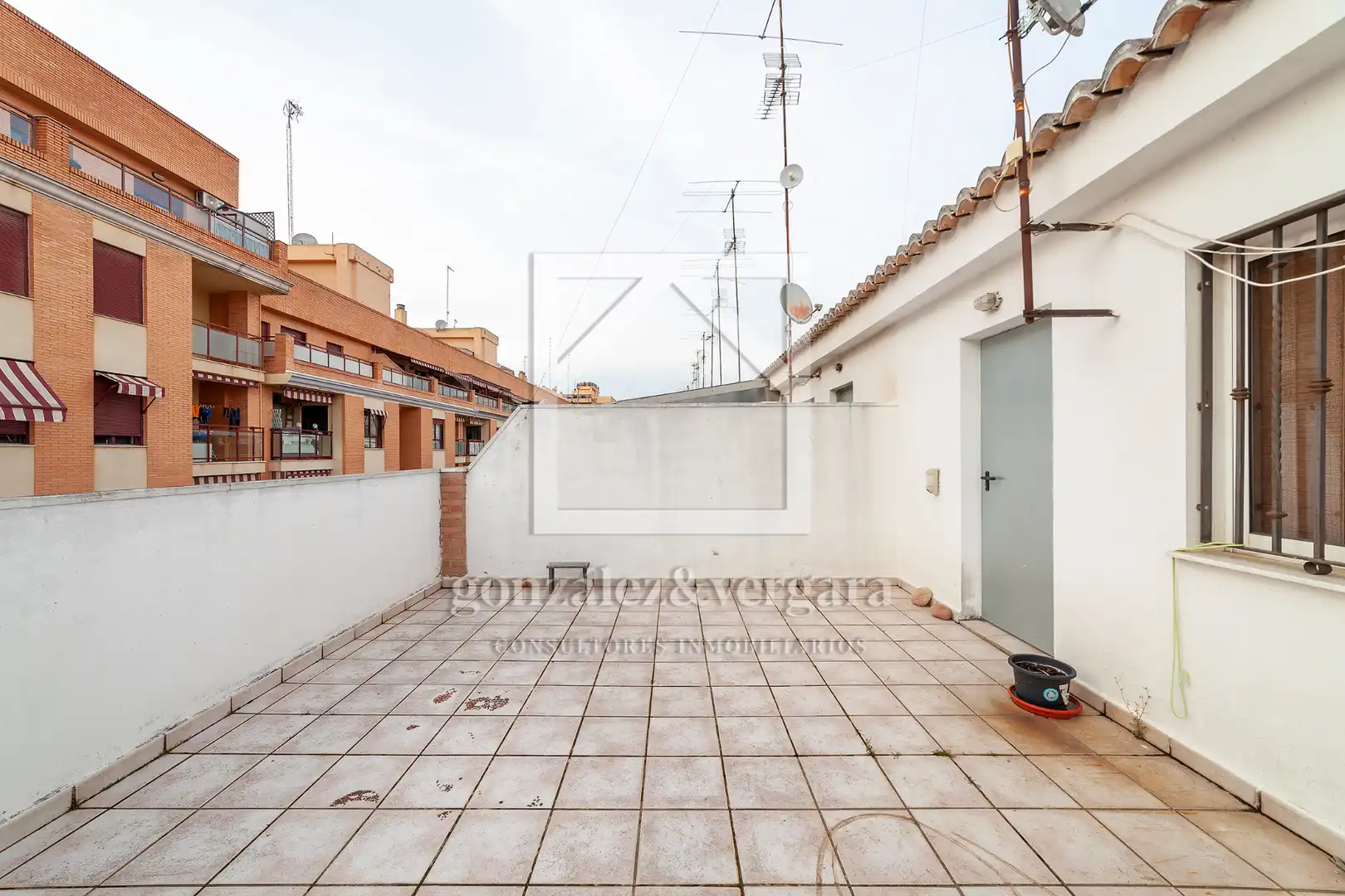 Vista exterior de Casa adosada en venta en Alzira con Aire acondicionado, Calefacción y Terraza
