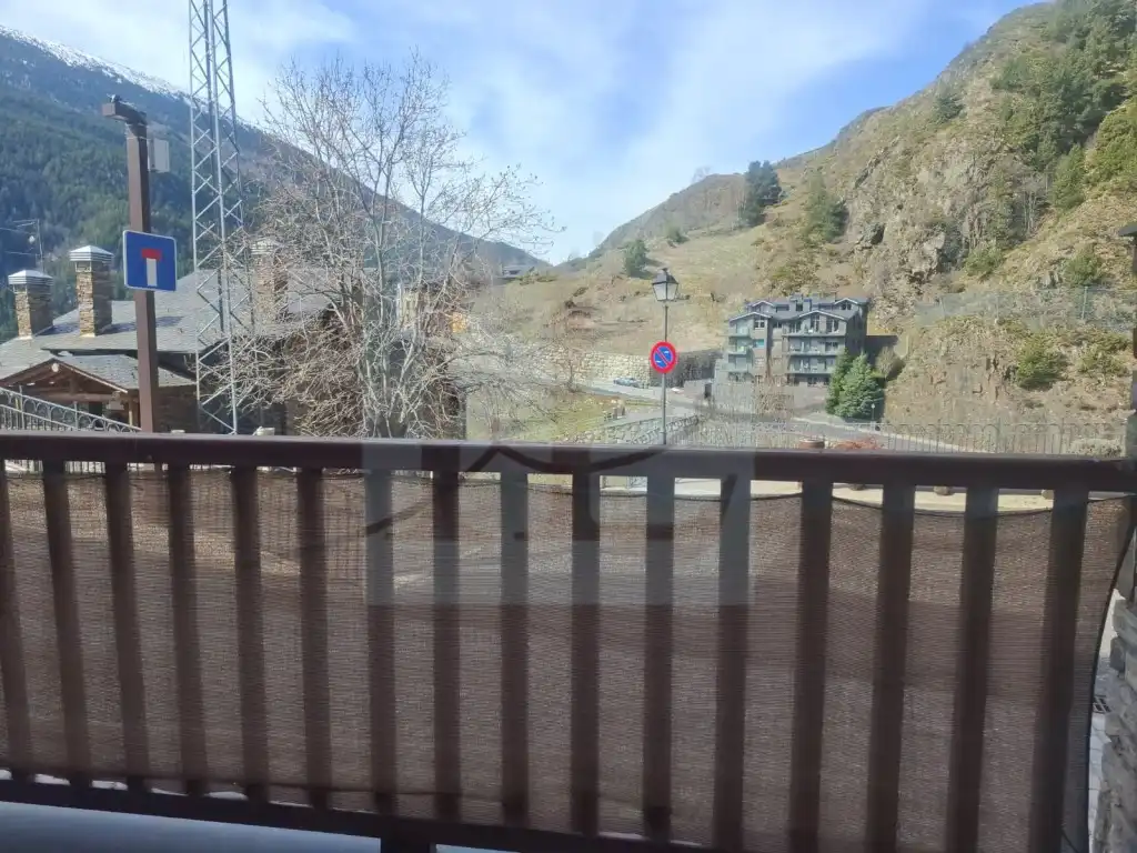 Terrassa de Pis en venda en Canillo amb Moblat, Rentadora i Balcó