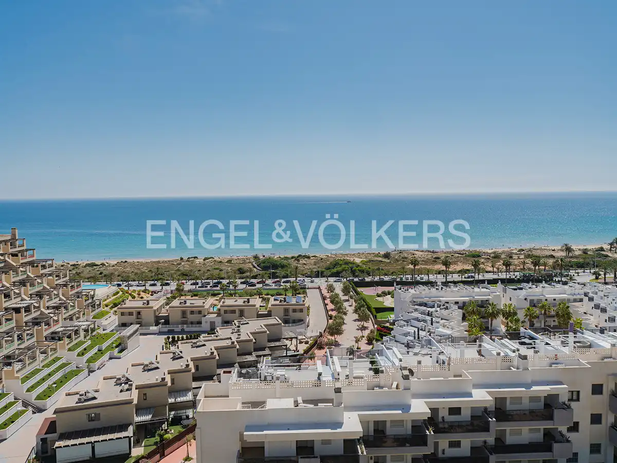 Außenansicht von Dachboden zum Verkauf in Elche / Elx mit Klimaanlage, Heizung und Terrasse
