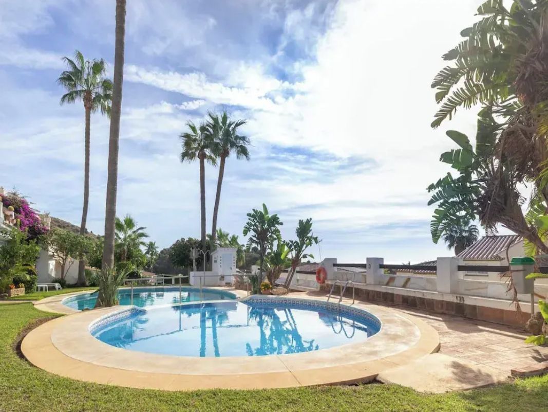 Swimming pool of Flat for sale in Mijas  with Heating, Parquet flooring and Community pool