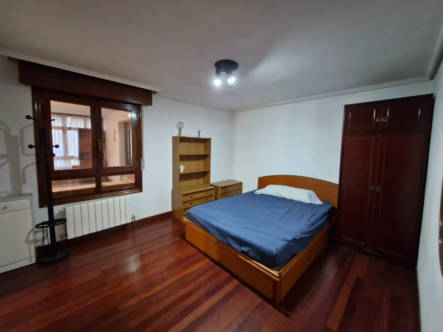 Habitación de Piso de alquiler en Valle de Mena con Calefacción, Parquet y Amueblado