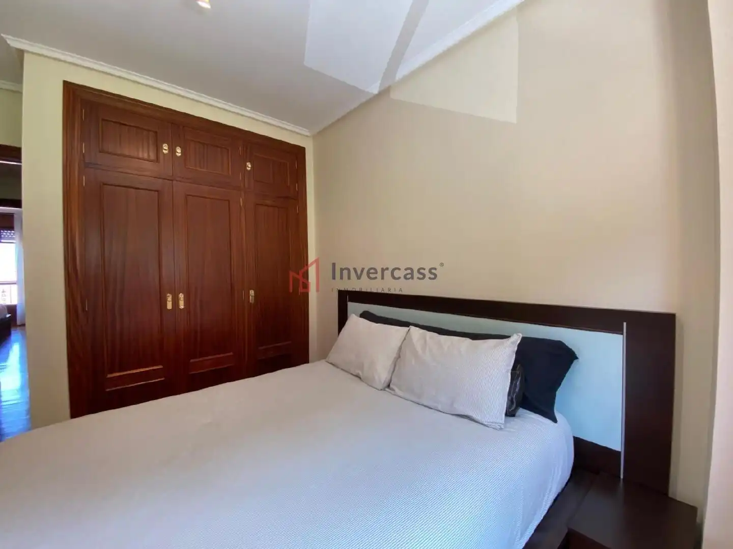 Habitación de Casa adosada en venta en Castro-Urdiales