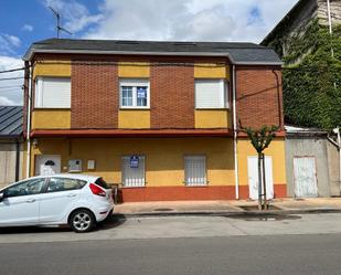 Vista exterior de Casa o xalet en venda en Ponferrada