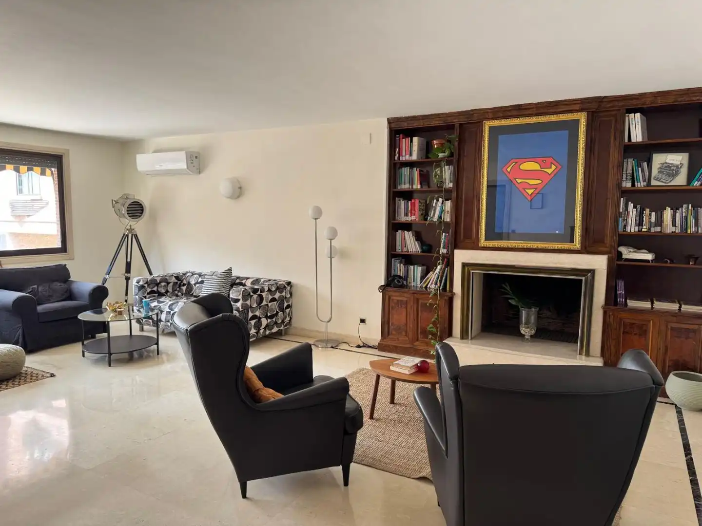 Sala d'estar de Oficina de lloguer en Madrid amb Aire condicionat, Calefacció i Moblat