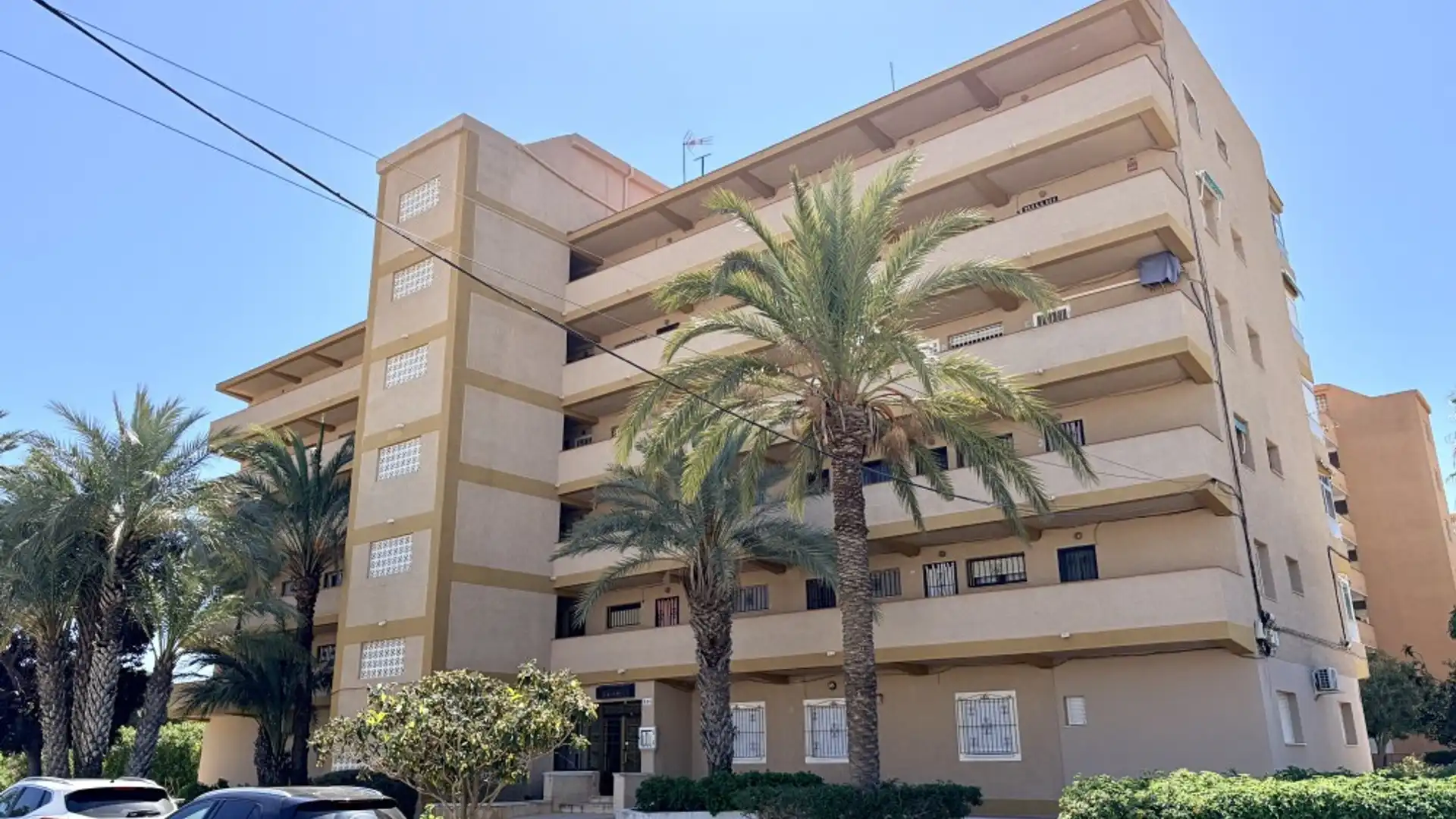 Exterior view of Apartments for sale in Guardamar del Segura  with Air Conditioner, Furnished and Oven