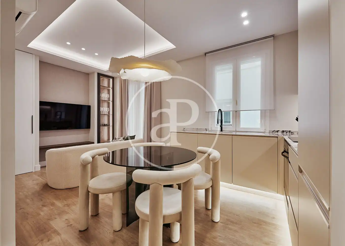 Comedor de Piso en venta en Madrid con Calefacción y Amueblado