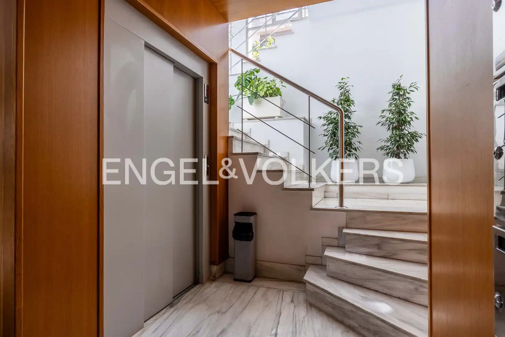 Flat for sale in Sevilla  with Air Conditioner, Heating and Terrace