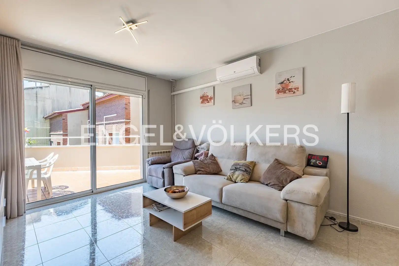 Balcony of Detached homes for sale in Rubí  with Air Conditioner, Heating and Parquet flooring