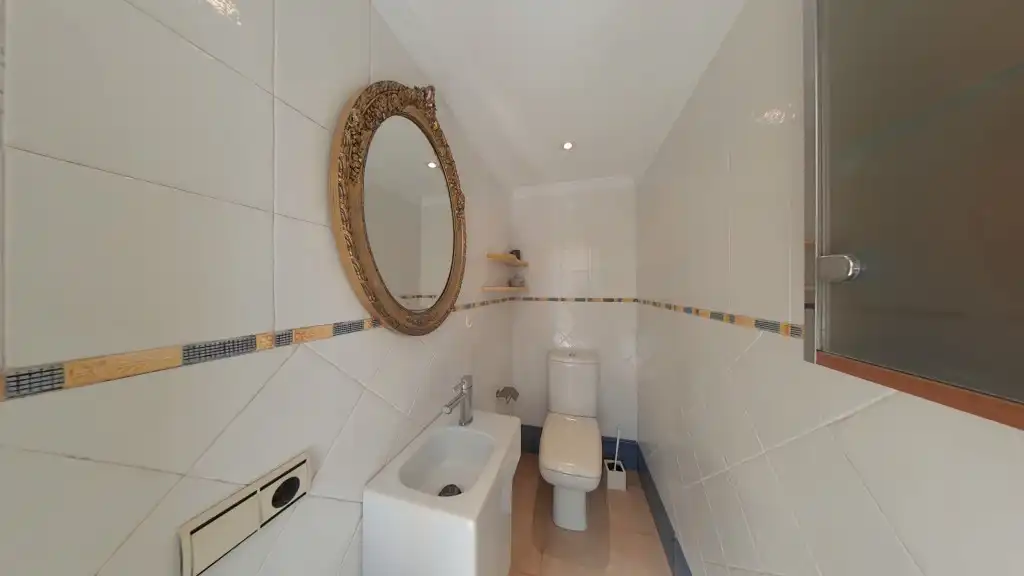 Bany de Casa o xalet en venda en Vélez-Málaga amb Aire condicionat, Terrassa i Jacuzzi