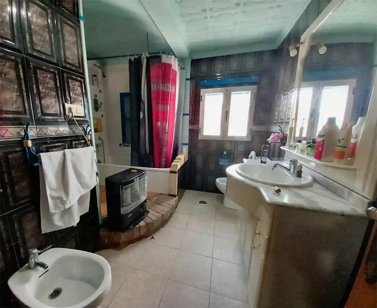 Bany de Casa o xalet en venda en Las Gabias