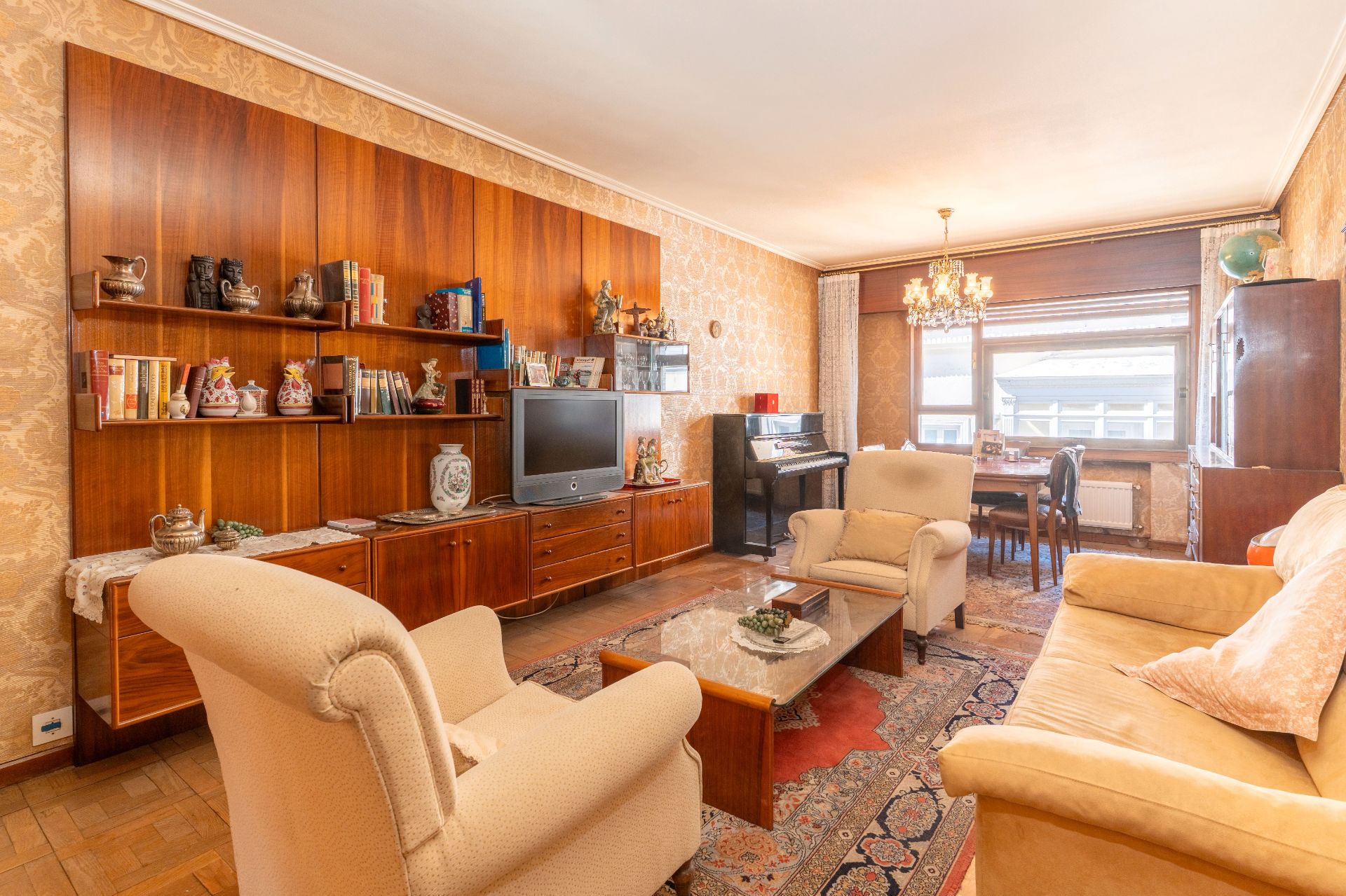 Sala de estar de Piso en venta en Vitoria - Gasteiz con Calefacción, Parquet y Trastero
