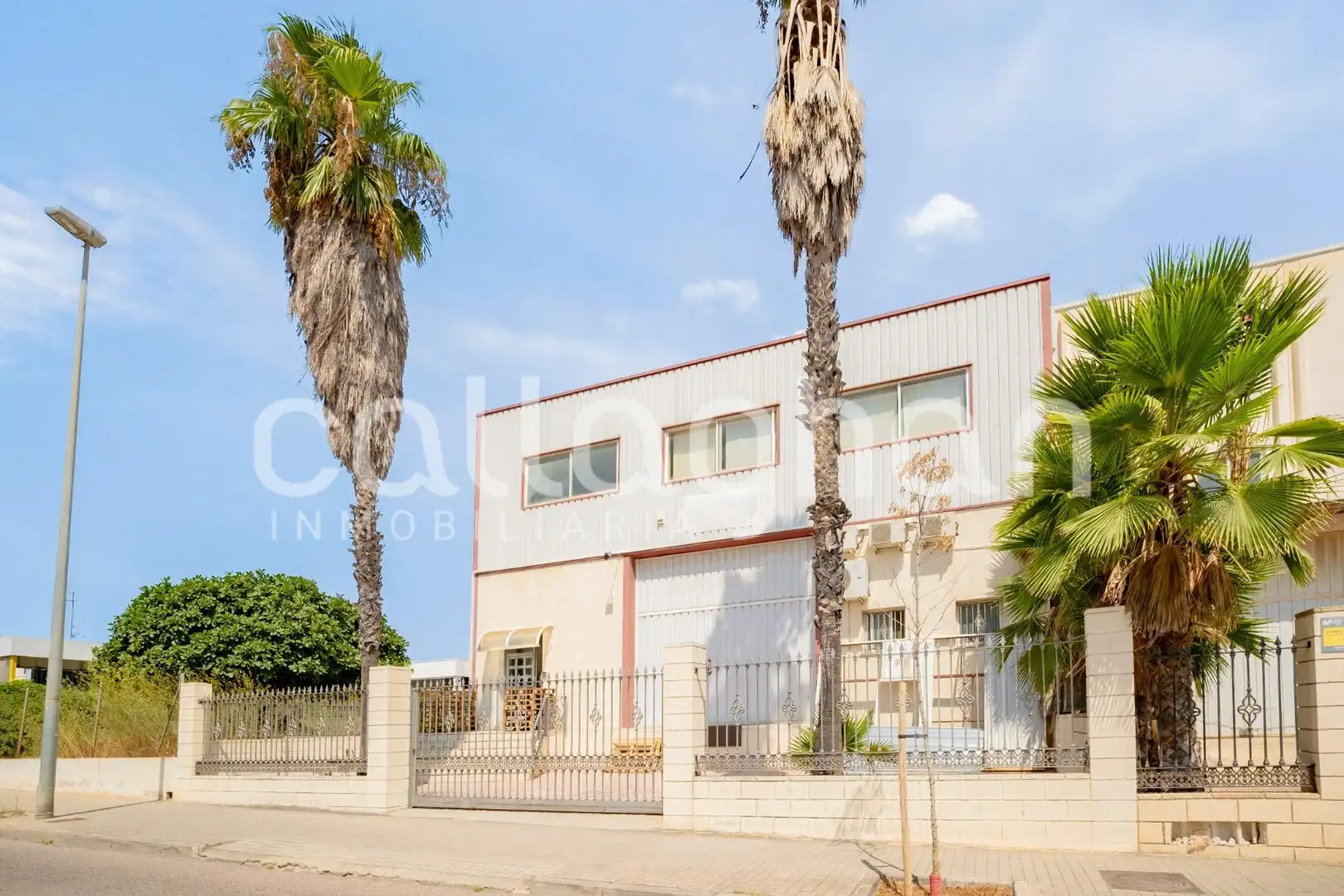 Exterior view of Industrial buildings for sale in Godella
