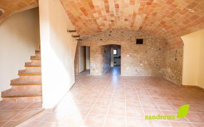 Casa adosada en venda en Pontós amb Terrassa