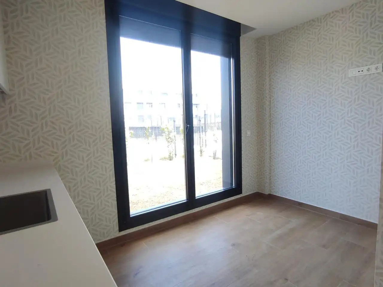 Habitación de Planta baja de alquiler en Santander con Calefacción, Jardín privado y Parquet
