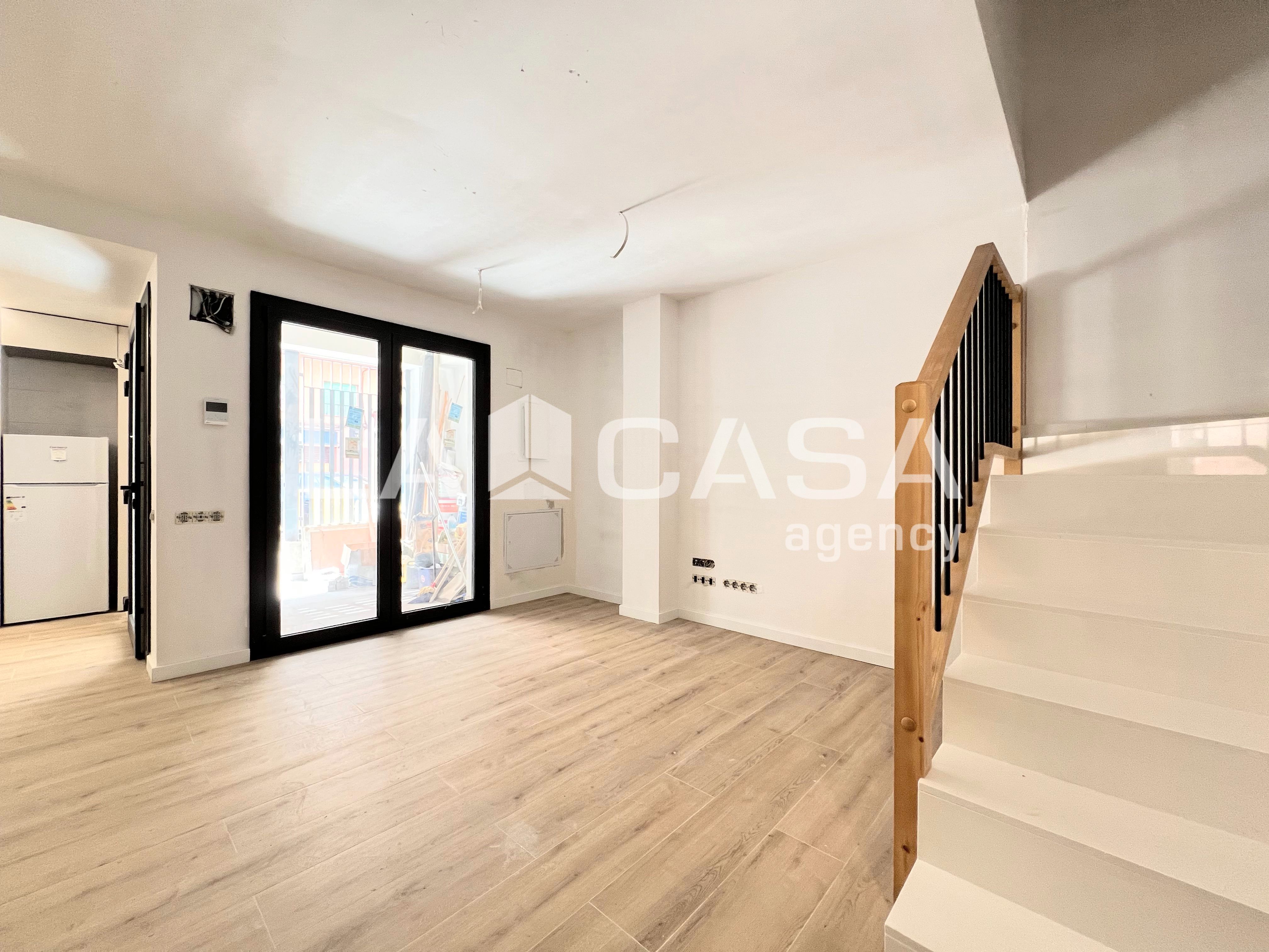 Duplex for sale in Badalona  with Terrace